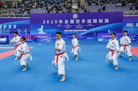 场上情绪失 场上情绪失